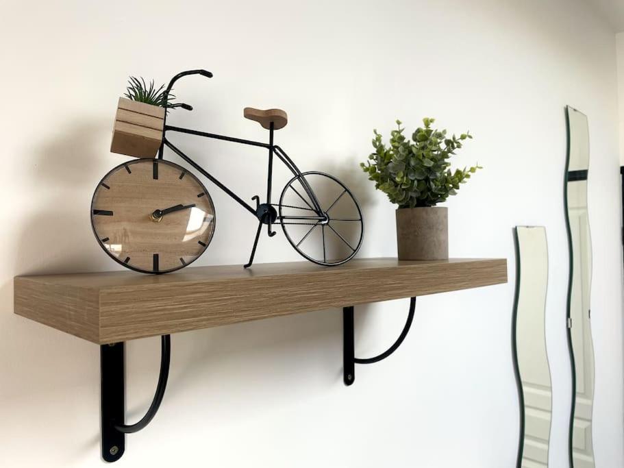 Apartmán Charme Urbain Sous Les Toits-Terrasse/Clim/Parking Béziers Exteriér fotografie